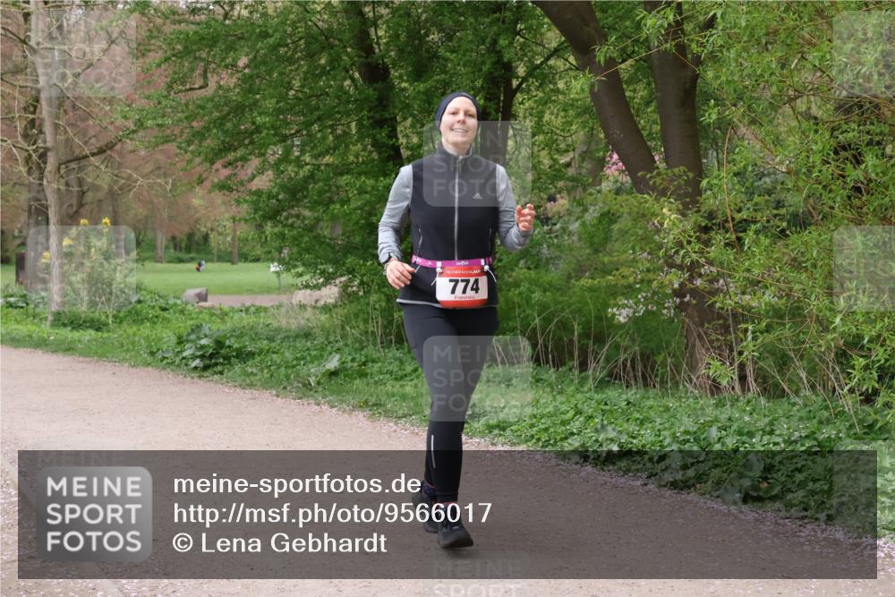 19.04.2026 - Hammer Lauf Lena Gebhardt http://msf.ph/oto/9566017 19.04.2026 11:11:08 Laufen 16, 774 meine-sportfotos.de