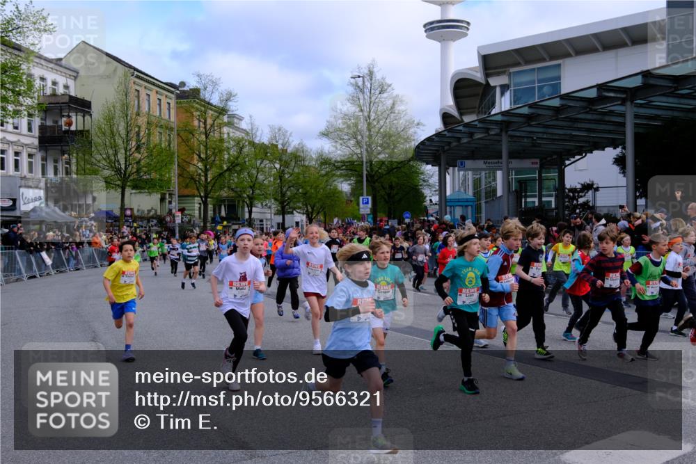 25.04.2026 - Das Zehntel Tim E. http://msf.ph/oto/9566321 25.04.2026 08:31:03 Ziel  meine-sportfotos.de