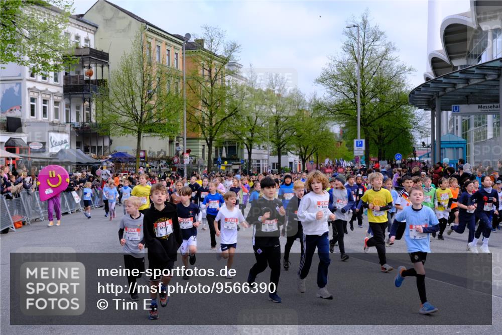 25.04.2026 - Das Zehntel Tim E. http://msf.ph/oto/9566390 25.04.2026 08:31:18 Ziel  meine-sportfotos.de