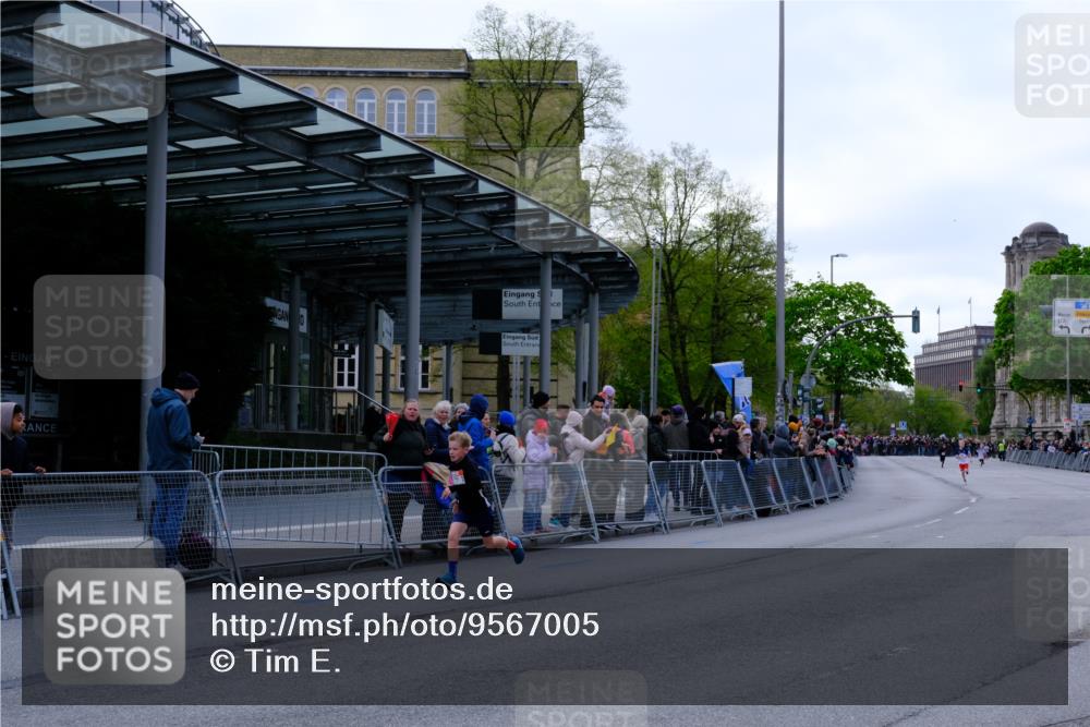 25.04.2026 - Das Zehntel Tim E. http://msf.ph/oto/9567005 25.04.2026 08:45:52 Ziel 4067 meine-sportfotos.de