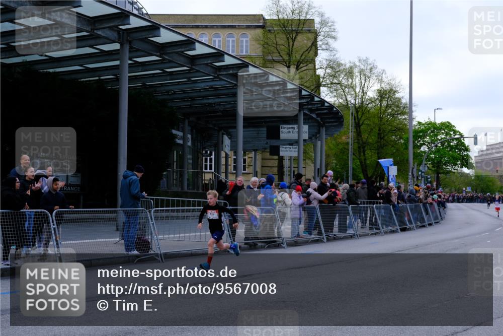 25.04.2026 - Das Zehntel Tim E. http://msf.ph/oto/9567008 25.04.2026 08:45:52 Ziel 4067 meine-sportfotos.de