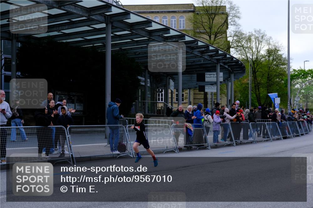 25.04.2026 - Das Zehntel Tim E. http://msf.ph/oto/9567010 25.04.2026 08:45:52 Ziel 4067 meine-sportfotos.de