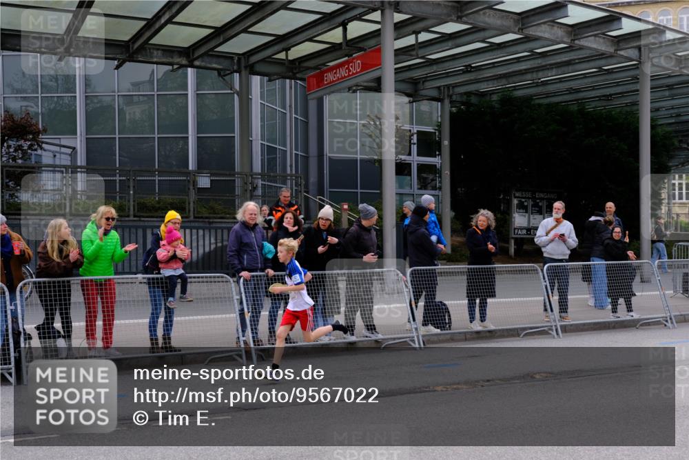 25.04.2026 - Das Zehntel Tim E. http://msf.ph/oto/9567022 25.04.2026 08:46:03 Ziel 4017 meine-sportfotos.de
