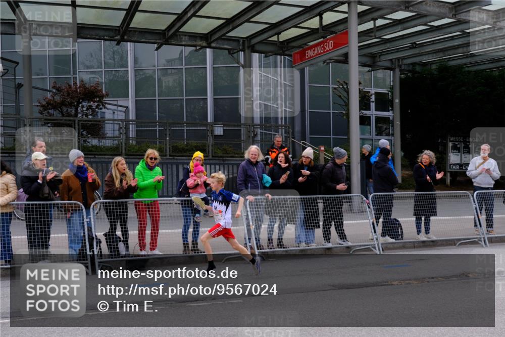 25.04.2026 - Das Zehntel Tim E. http://msf.ph/oto/9567024 25.04.2026 08:46:03 Ziel 4017 meine-sportfotos.de