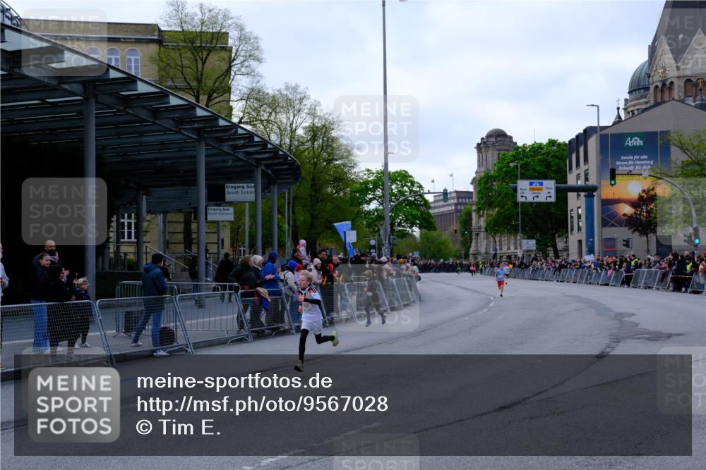 25.04.2026 - Das Zehntel Tim E. http://msf.ph/oto/9567028 25.04.2026 08:46:07 Ziel 2328, 3081, 4017 meine-sportfotos.de