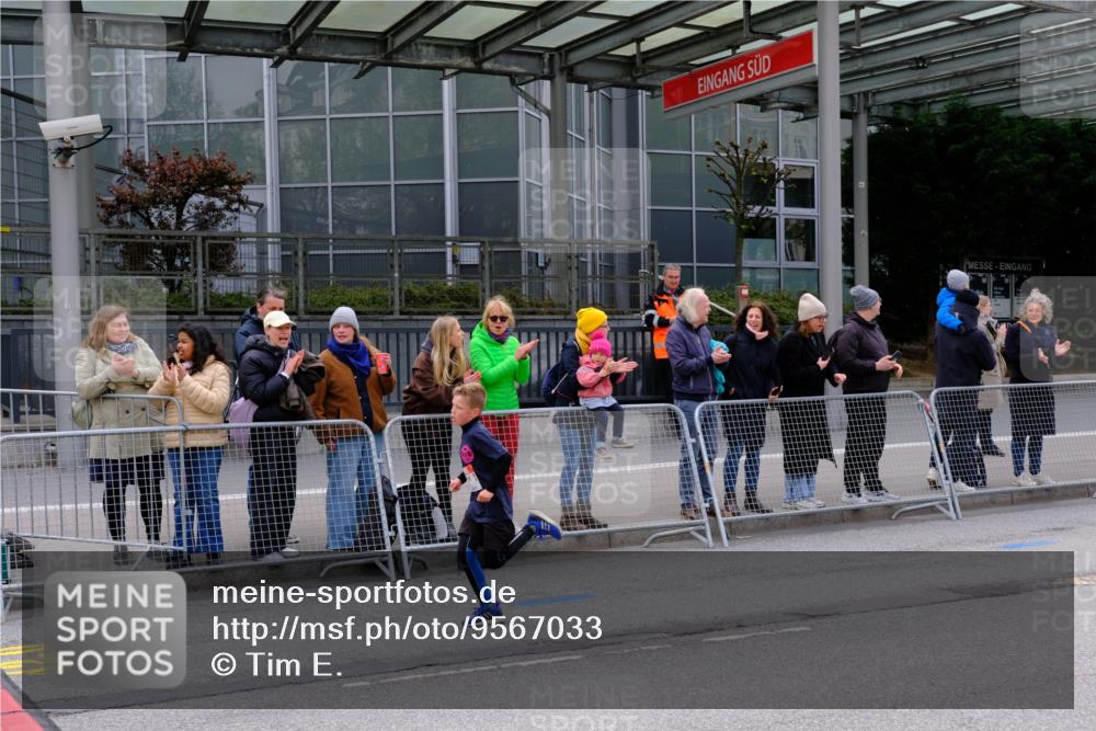 25.04.2026 - Das Zehntel Tim E. http://msf.ph/oto/9567033 25.04.2026 08:46:12 Ziel 1221, 2328, 3081 meine-sportfotos.de