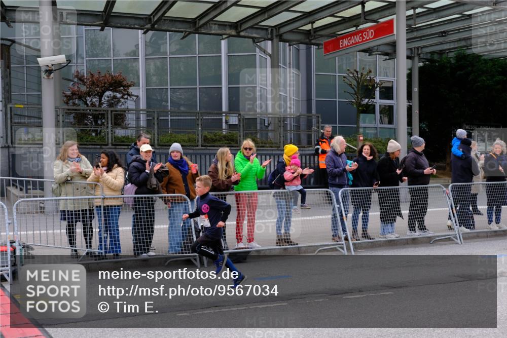 25.04.2026 - Das Zehntel Tim E. http://msf.ph/oto/9567034 25.04.2026 08:46:12 Ziel 1221, 2328, 3081 meine-sportfotos.de