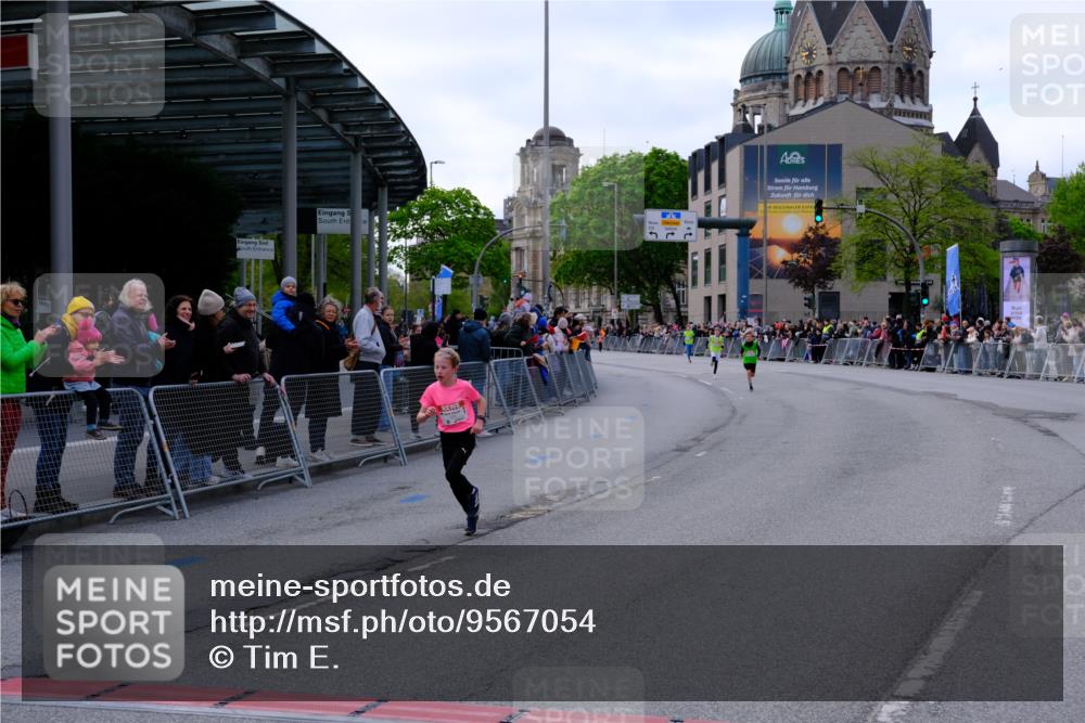 25.04.2026 - Das Zehntel Tim E. http://msf.ph/oto/9567054 25.04.2026 08:46:34 Ziel 3997 meine-sportfotos.de