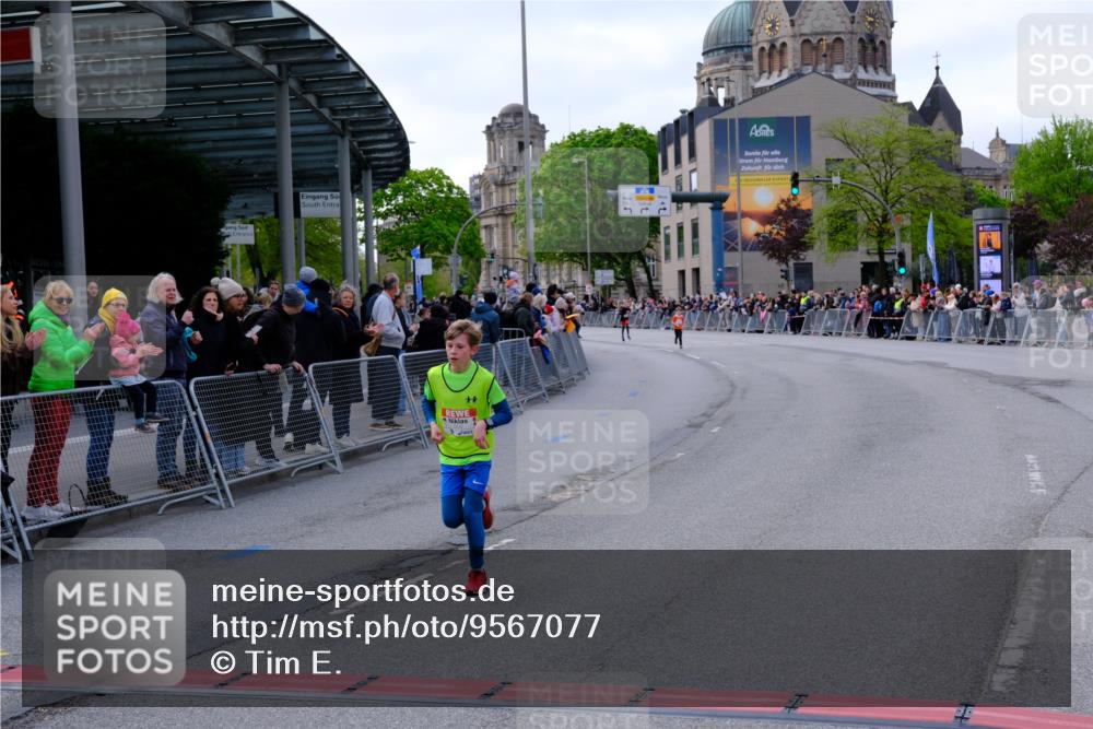 25.04.2026 - Das Zehntel Tim E. http://msf.ph/oto/9567077 25.04.2026 08:46:48 Ziel 3188, 3232 meine-sportfotos.de