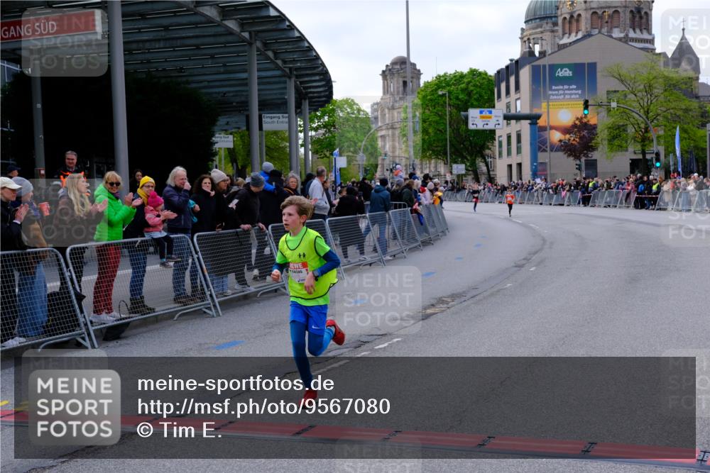 25.04.2026 - Das Zehntel Tim E. http://msf.ph/oto/9567080 25.04.2026 08:46:48 Ziel 3188, 3232 meine-sportfotos.de