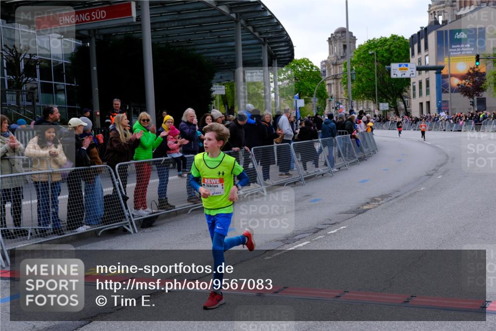 25.04.2026 - Das Zehntel Tim E. http://msf.ph/oto/9567083 25.04.2026 08:46:48 Ziel 3188, 3232 meine-sportfotos.de