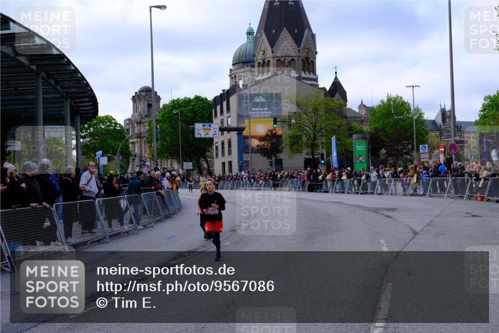 25.04.2026 - Das Zehntel Tim E. http://msf.ph/oto/9567086 25.04.2026 08:46:59 Ziel 1726 meine-sportfotos.de