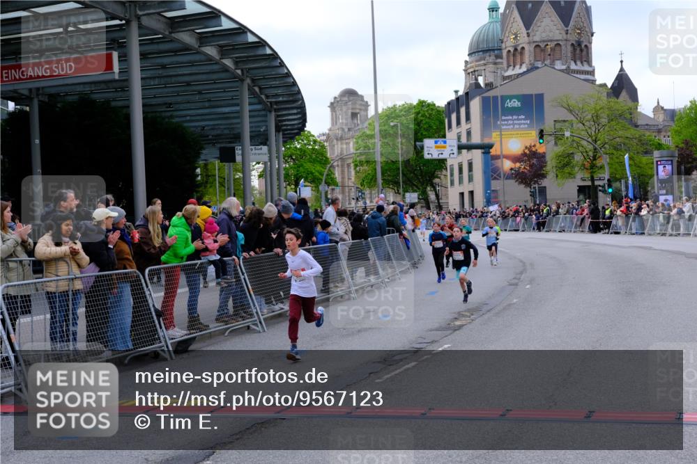 25.04.2026 - Das Zehntel Tim E. http://msf.ph/oto/9567123 25.04.2026 08:47:28 Ziel 1184, 1246, 2005, 2034, 2981, 3402, 4024 meine-sportfotos.de