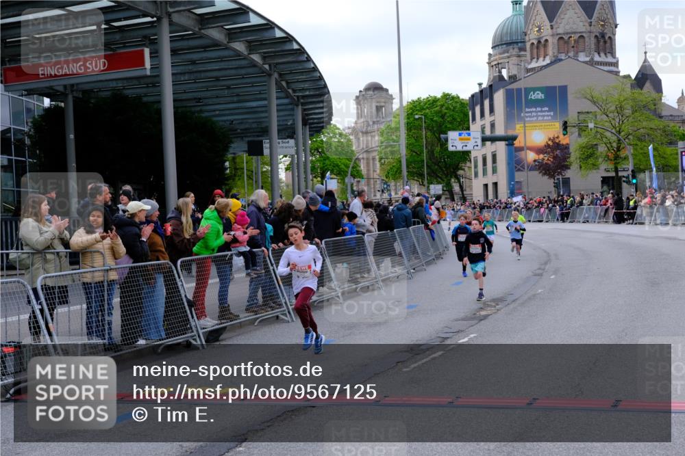 25.04.2026 - Das Zehntel Tim E. http://msf.ph/oto/9567125 25.04.2026 08:47:28 Ziel 1184, 1246, 2005, 2034, 2981, 3402, 4024 meine-sportfotos.de
