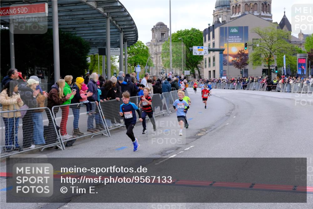 25.04.2026 - Das Zehntel Tim E. http://msf.ph/oto/9567133 25.04.2026 08:47:30 Ziel 1184, 1246, 2005, 2034, 2611, 2981, 3402, 4024 meine-sportfotos.de