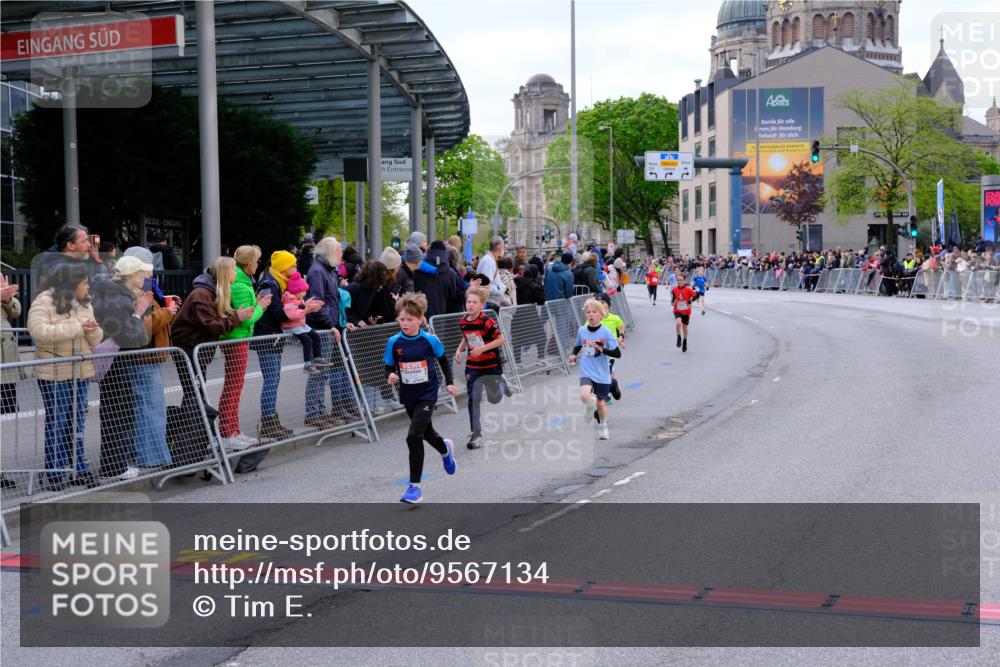 25.04.2026 - Das Zehntel Tim E. http://msf.ph/oto/9567134 25.04.2026 08:47:32 Ziel 1184, 1246, 2005, 2034, 2611, 2981, 3402, 4024 meine-sportfotos.de