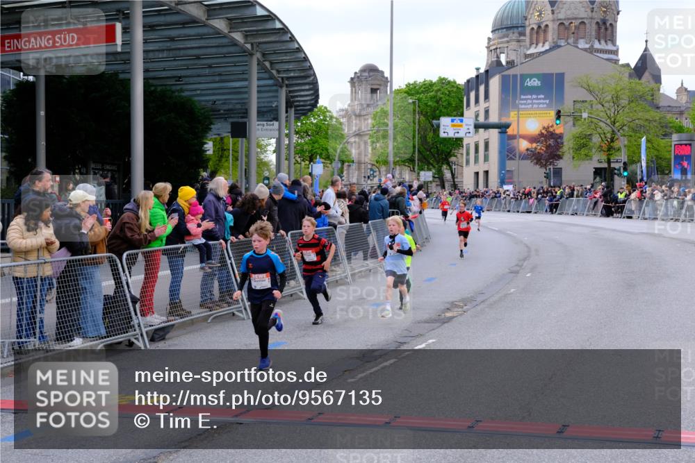 25.04.2026 - Das Zehntel Tim E. http://msf.ph/oto/9567135 25.04.2026 08:47:32 Ziel 1184, 1246, 2005, 2034, 2611, 2981, 3402, 4024 meine-sportfotos.de
