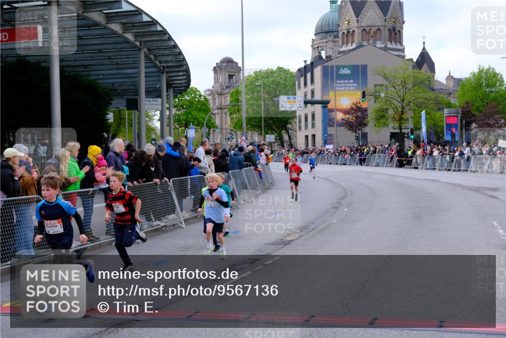 25.04.2026 - Das Zehntel Tim E. http://msf.ph/oto/9567136 25.04.2026 08:47:32 Ziel 1184, 1246, 2005, 2034, 2611, 2981, 3402, 4024 meine-sportfotos.de