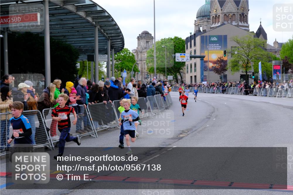 25.04.2026 - Das Zehntel Tim E. http://msf.ph/oto/9567138 25.04.2026 08:47:32 Ziel 1184, 1246, 2005, 2034, 2611, 2981, 3402, 4024 meine-sportfotos.de