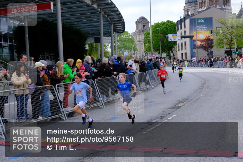 25.04.2026 - Das Zehntel Tim E. http://msf.ph/oto/9567158 25.04.2026 08:47:38 Ziel 1184, 1223, 1461, 2005, 2034, 2611, 2981, 4022, 4024, 4070 meine-sportfotos.de