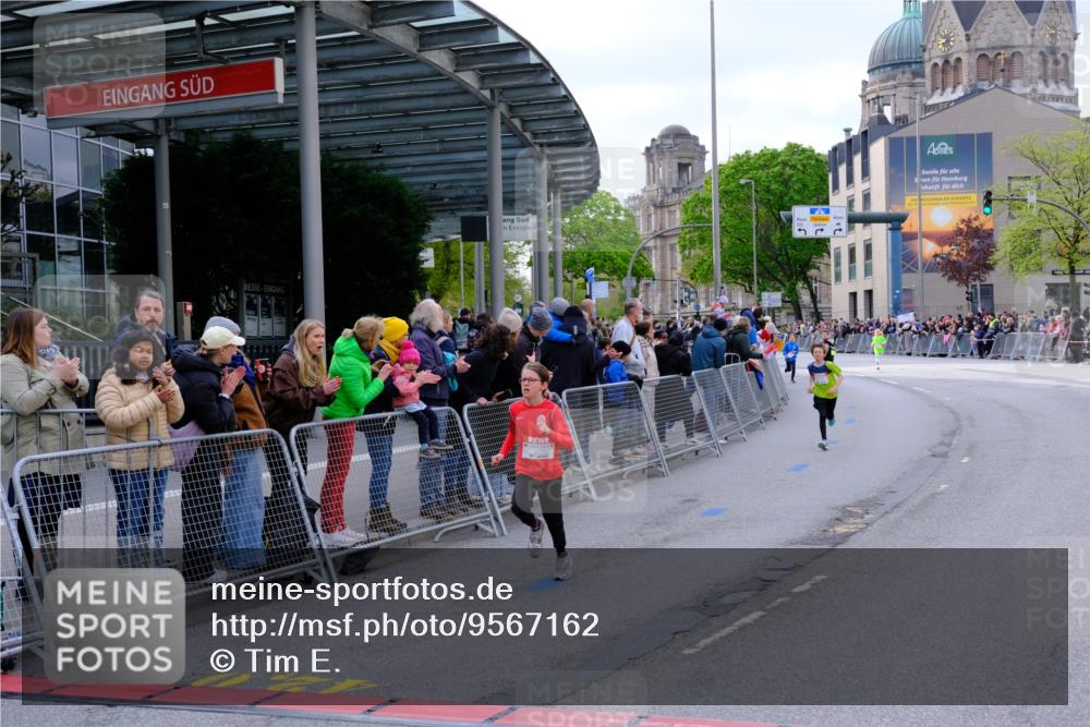 25.04.2026 - Das Zehntel Tim E. http://msf.ph/oto/9567162 25.04.2026 08:47:39 Ziel 1184, 1223, 1461, 2005, 2611, 2981, 4022, 4024, 4070 meine-sportfotos.de