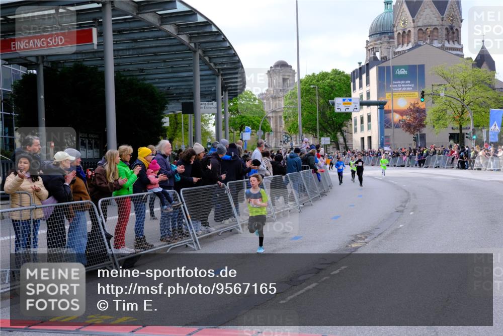 25.04.2026 - Das Zehntel Tim E. http://msf.ph/oto/9567165 25.04.2026 08:47:42 Ziel 1223, 1461, 1474, 2611, 4022, 4070 meine-sportfotos.de