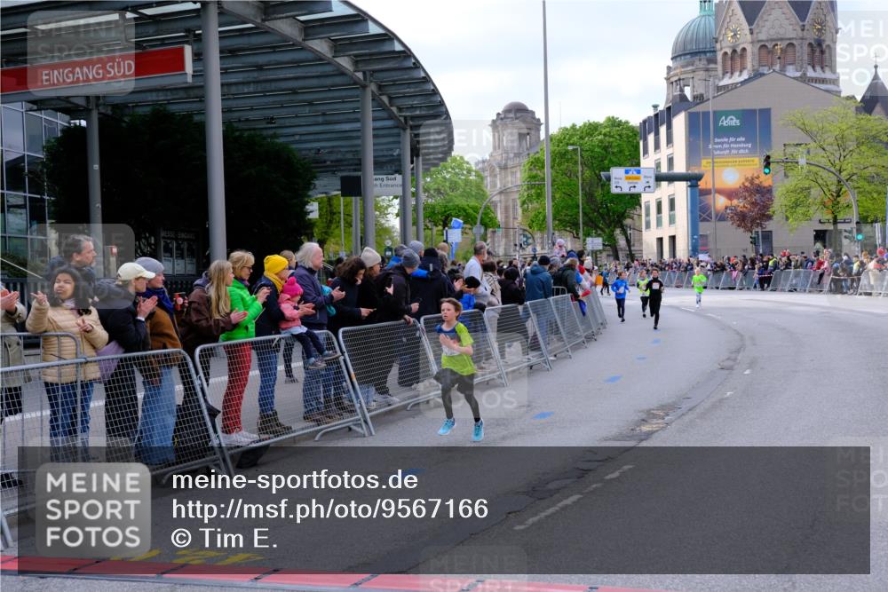 25.04.2026 - Das Zehntel Tim E. http://msf.ph/oto/9567166 25.04.2026 08:47:42 Ziel 1223, 1461, 1474, 2611, 4022, 4070 meine-sportfotos.de