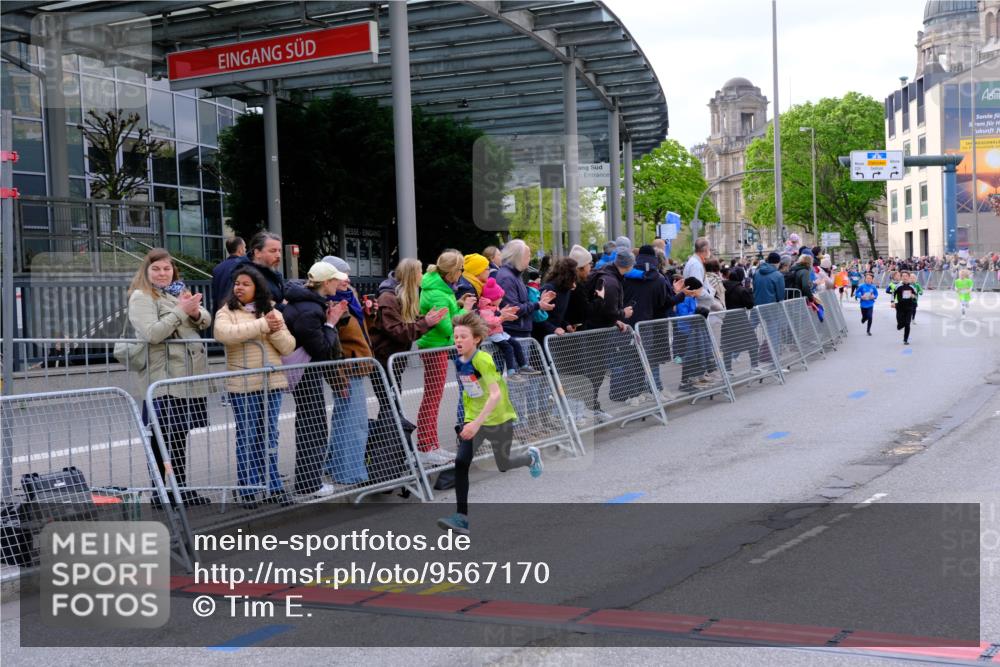 25.04.2026 - Das Zehntel Tim E. http://msf.ph/oto/9567170 25.04.2026 08:47:42 Ziel 1223, 1461, 1474, 2611, 4022, 4070 meine-sportfotos.de