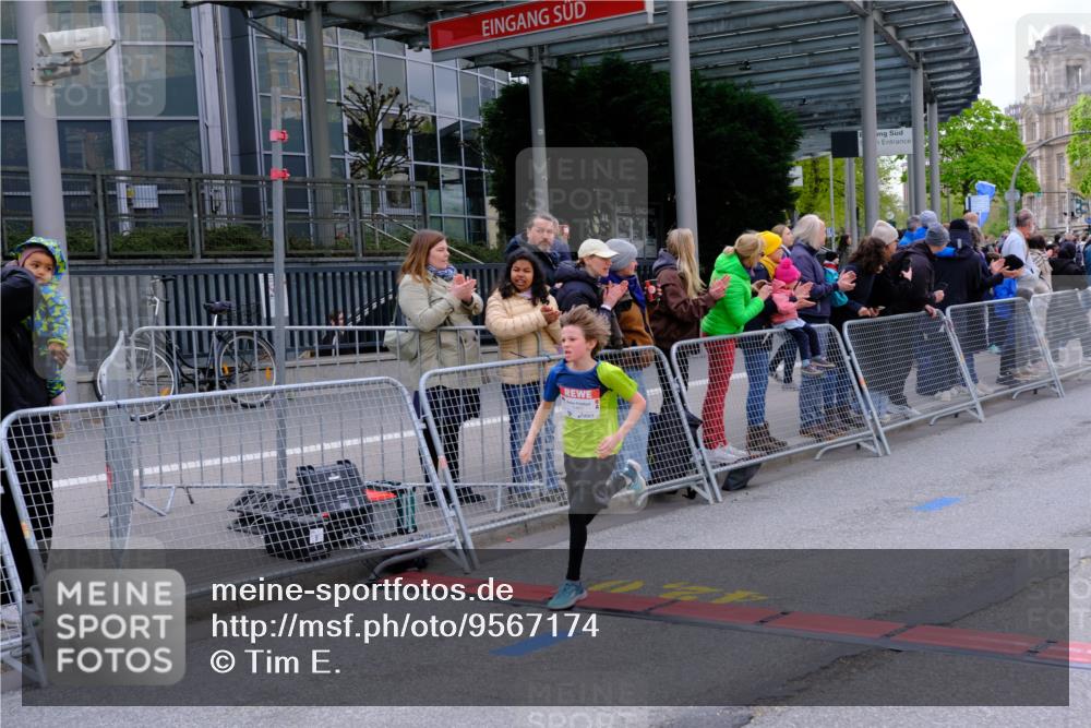 25.04.2026 - Das Zehntel Tim E. http://msf.ph/oto/9567174 25.04.2026 08:47:43 Ziel 1223, 1461, 1474, 4022, 4070 meine-sportfotos.de