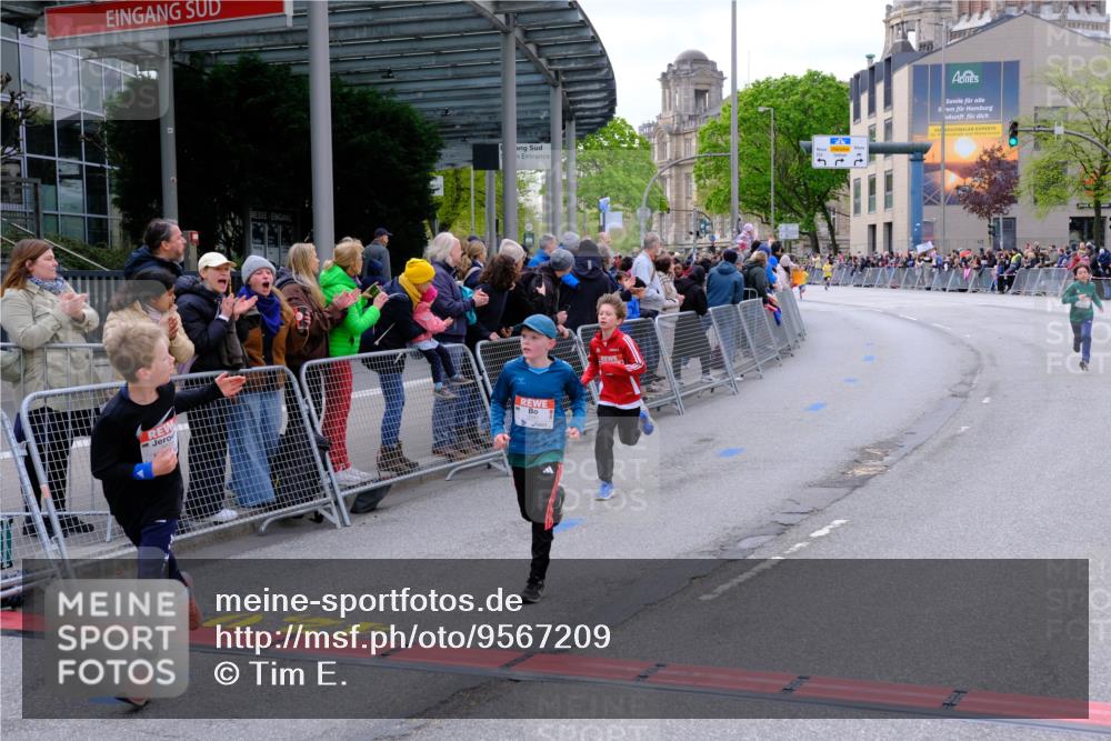 25.04.2026 - Das Zehntel Tim E. http://msf.ph/oto/9567209 25.04.2026 08:47:57 Ziel 1519, 2170, 2174, 3104, 3107, 3394, 3408, 3410, 3580 meine-sportfotos.de