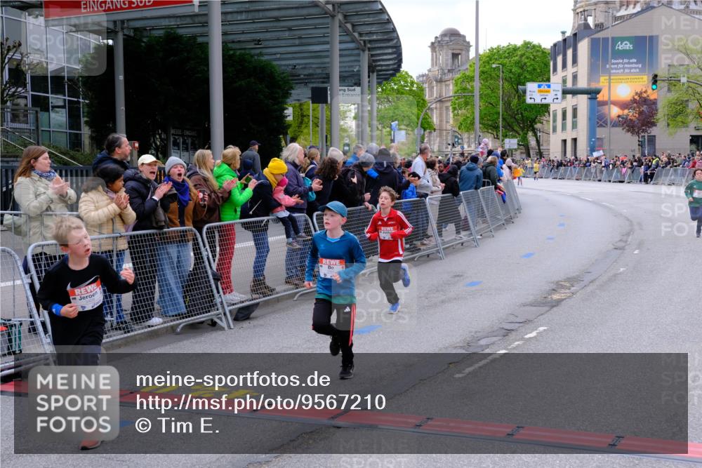 25.04.2026 - Das Zehntel Tim E. http://msf.ph/oto/9567210 25.04.2026 08:47:57 Ziel 1519, 2170, 2174, 3104, 3107, 3394, 3408, 3410, 3580 meine-sportfotos.de