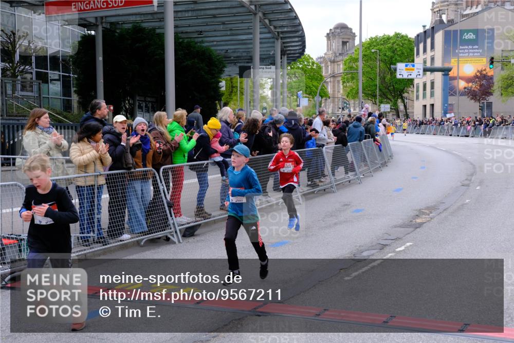 25.04.2026 - Das Zehntel Tim E. http://msf.ph/oto/9567211 25.04.2026 08:47:57 Ziel 1519, 2170, 2174, 3104, 3107, 3394, 3408, 3410, 3580 meine-sportfotos.de