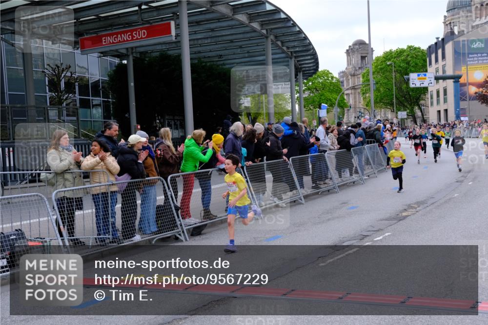 25.04.2026 - Das Zehntel Tim E. http://msf.ph/oto/9567229 25.04.2026 08:48:08 Ziel 1587, 2053, 2796, 2815, 3222, 3574, 3580 meine-sportfotos.de