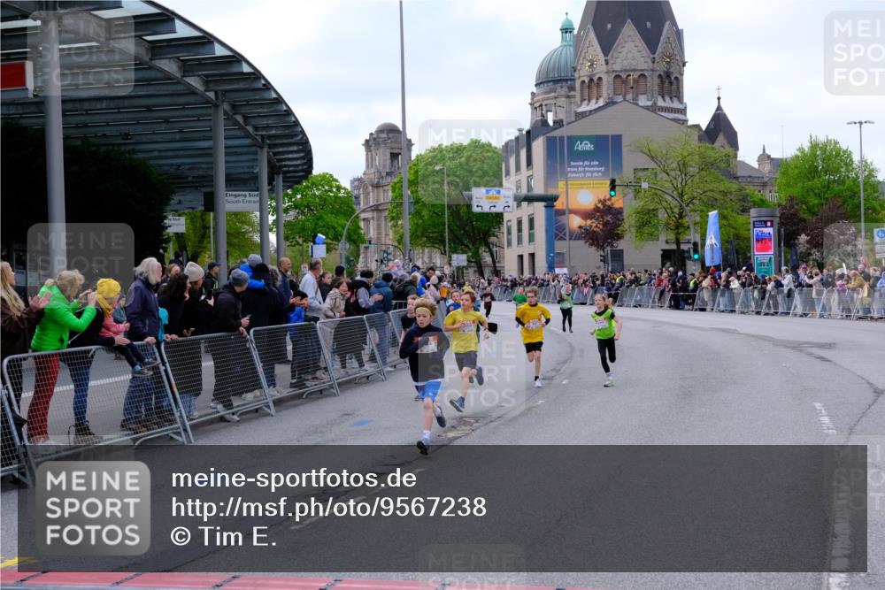 25.04.2026 - Das Zehntel Tim E. http://msf.ph/oto/9567238 25.04.2026 08:48:11 Ziel 1587, 2042, 2053, 2058, 2796, 2815, 3222, 3574, 4063 meine-sportfotos.de