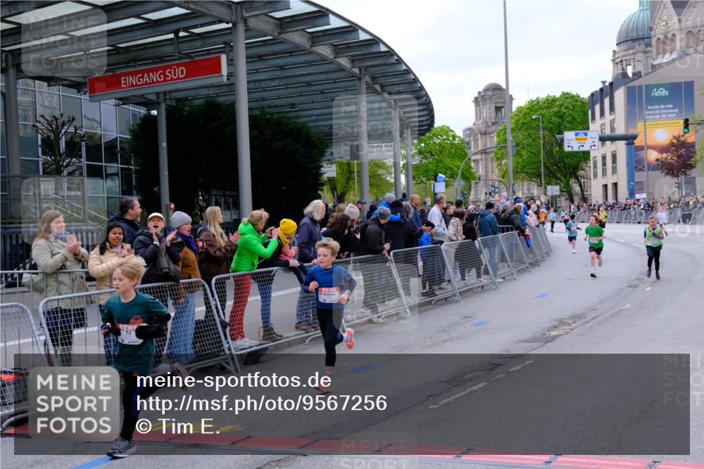 25.04.2026 - Das Zehntel Tim E. http://msf.ph/oto/9567256 25.04.2026 08:48:15 Ziel 1587, 1696, 2042, 2053, 2058, 2796, 2815, 3222, 3302, 3574, 3699, 4063 meine-sportfotos.de