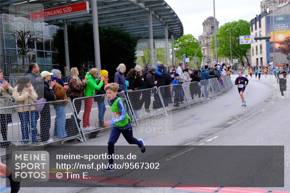 25.04.2026 - Das Zehntel Tim E. http://msf.ph/oto/9567302 25.04.2026 08:48:29 Ziel 1788, 1794, 1858, 2173, 2777, 3123, 3328, 3567, 3672, 3957 meine-sportfotos.de