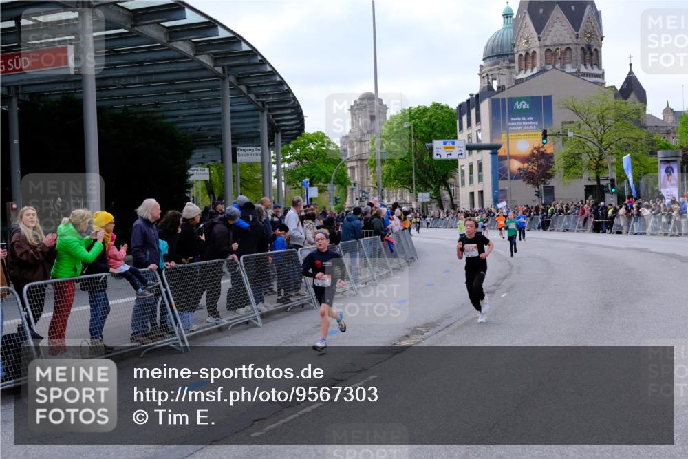 25.04.2026 - Das Zehntel Tim E. http://msf.ph/oto/9567303 25.04.2026 08:48:31 Ziel 1788, 1794, 1858, 2777, 3123, 3328, 3672, 3957 meine-sportfotos.de