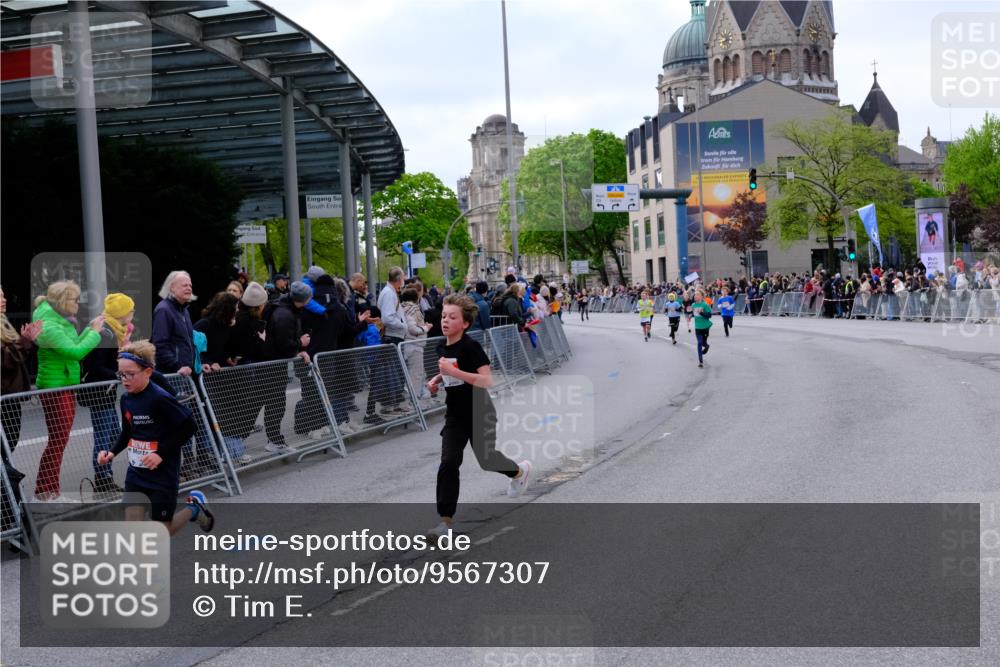 25.04.2026 - Das Zehntel Tim E. http://msf.ph/oto/9567307 25.04.2026 08:48:32 Ziel 1788, 1794, 1858, 2502, 2777, 3123, 3328, 3672, 3957 meine-sportfotos.de