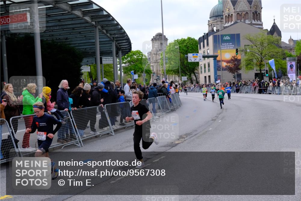 25.04.2026 - Das Zehntel Tim E. http://msf.ph/oto/9567308 25.04.2026 08:48:32 Ziel 1788, 1794, 1858, 2502, 2777, 3123, 3328, 3672, 3957 meine-sportfotos.de