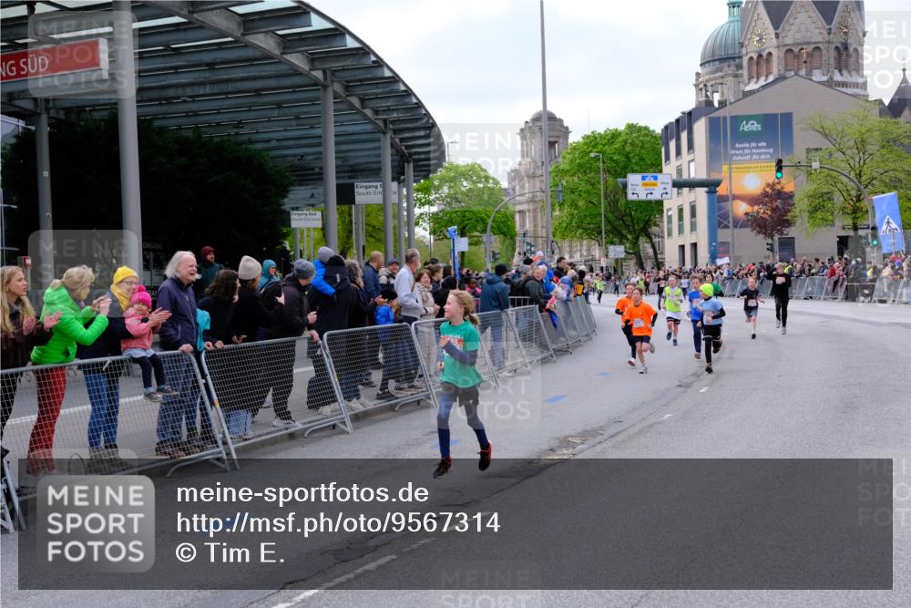 25.04.2026 - Das Zehntel Tim E. http://msf.ph/oto/9567314 25.04.2026 08:48:36 Ziel 1194, 1727, 1858, 2153, 2502, 3123, 3238, 3328, 3602, 3608, 3672 meine-sportfotos.de