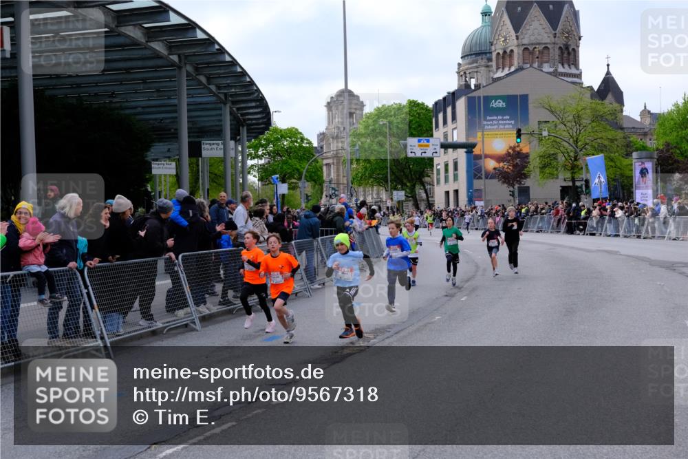 25.04.2026 - Das Zehntel Tim E. http://msf.ph/oto/9567318 25.04.2026 08:48:38 Ziel 1194, 1727, 1858, 2153, 2502, 3043, 3238, 3602, 3608, 3670, 3672 meine-sportfotos.de