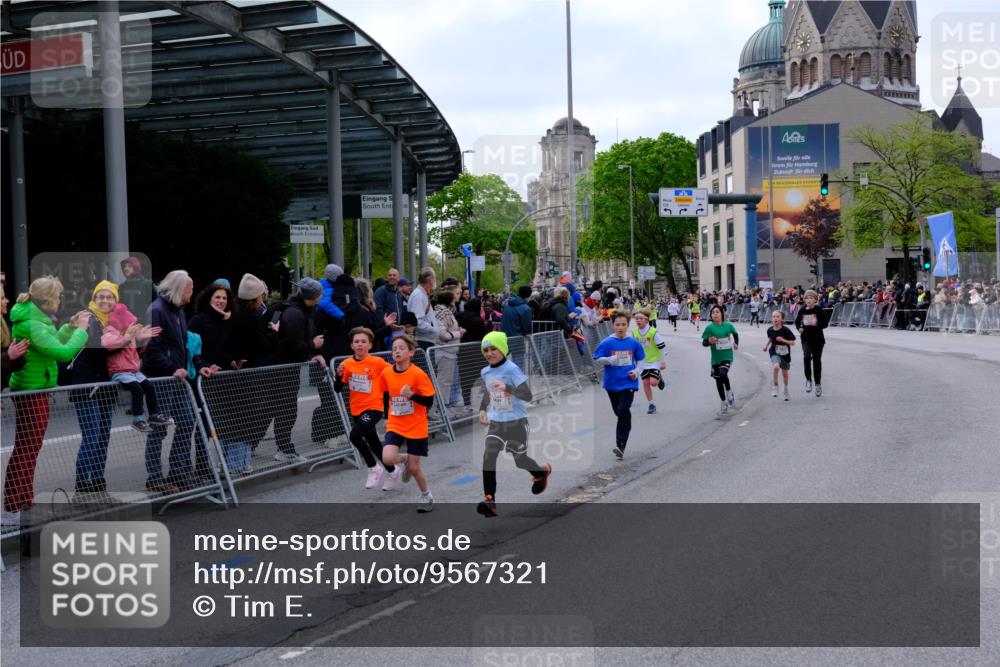 25.04.2026 - Das Zehntel Tim E. http://msf.ph/oto/9567321 25.04.2026 08:48:38 Ziel 1194, 1727, 1858, 2153, 2502, 3043, 3238, 3602, 3608, 3670, 3672 meine-sportfotos.de