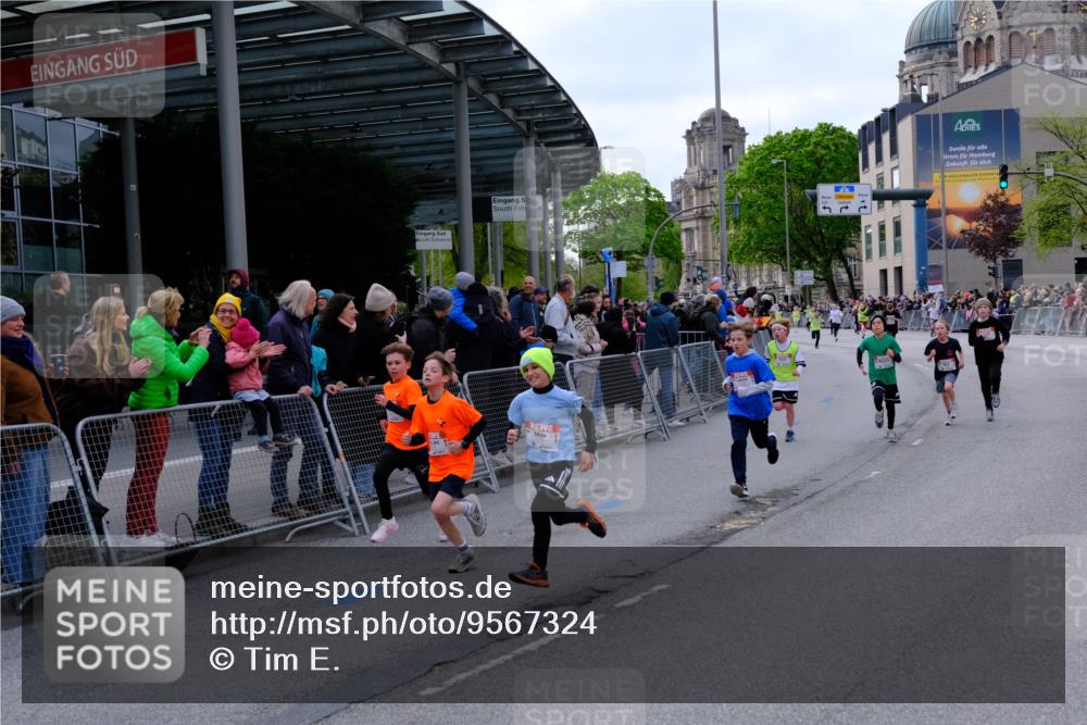 25.04.2026 - Das Zehntel Tim E. http://msf.ph/oto/9567324 25.04.2026 08:48:38 Ziel 1194, 1727, 1858, 2153, 2502, 3043, 3238, 3602, 3608, 3670, 3672 meine-sportfotos.de