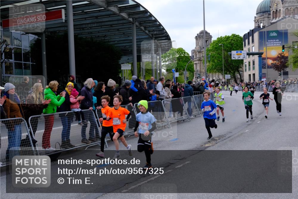 25.04.2026 - Das Zehntel Tim E. http://msf.ph/oto/9567325 25.04.2026 08:48:38 Ziel 1194, 1727, 1858, 2153, 2502, 3043, 3238, 3602, 3608, 3670, 3672 meine-sportfotos.de