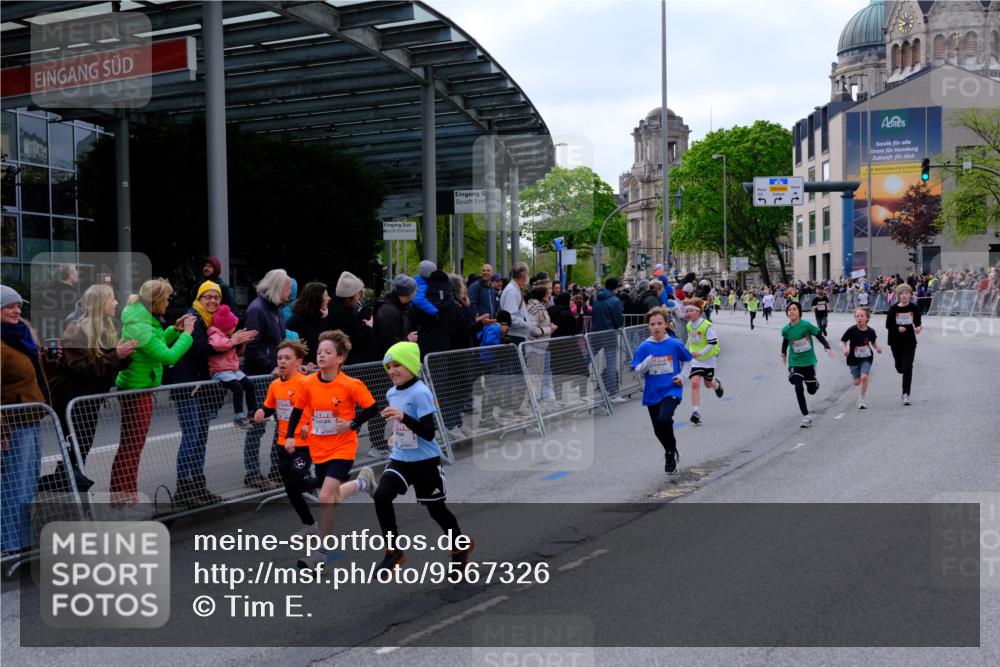 25.04.2026 - Das Zehntel Tim E. http://msf.ph/oto/9567326 25.04.2026 08:48:38 Ziel 1194, 1727, 1858, 2153, 2502, 3043, 3238, 3602, 3608, 3670, 3672 meine-sportfotos.de