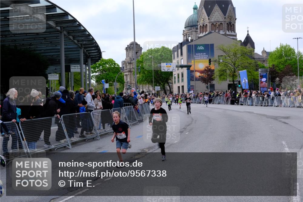 25.04.2026 - Das Zehntel Tim E. http://msf.ph/oto/9567338 25.04.2026 08:48:40 Ziel 1194, 1727, 2153, 2502, 3043, 3238, 3602, 3608, 3670 meine-sportfotos.de