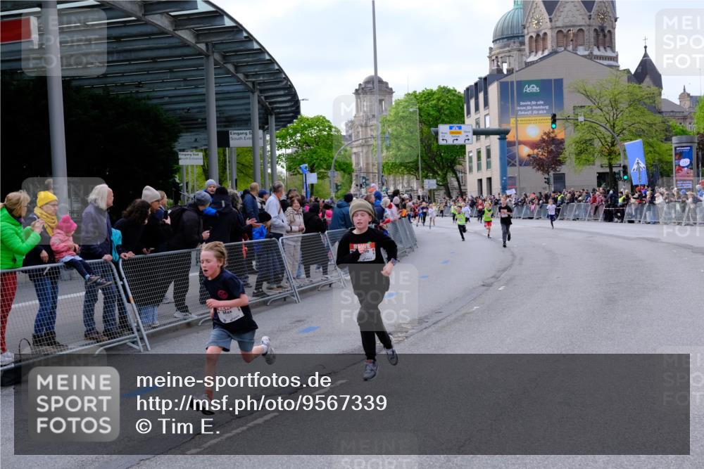 25.04.2026 - Das Zehntel Tim E. http://msf.ph/oto/9567339 25.04.2026 08:48:41 Ziel 1194, 1727, 2153, 2502, 3043, 3238, 3602, 3608, 3670 meine-sportfotos.de