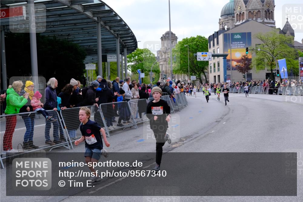 25.04.2026 - Das Zehntel Tim E. http://msf.ph/oto/9567340 25.04.2026 08:48:41 Ziel 1194, 1727, 2153, 2502, 3043, 3238, 3602, 3608, 3670 meine-sportfotos.de