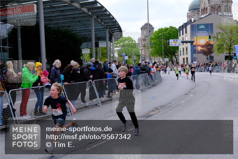 25.04.2026 - Das Zehntel Tim E. http://msf.ph/oto/9567342 25.04.2026 08:48:41 Ziel 1194, 1727, 2153, 2502, 3043, 3238, 3602, 3608, 3670 meine-sportfotos.de