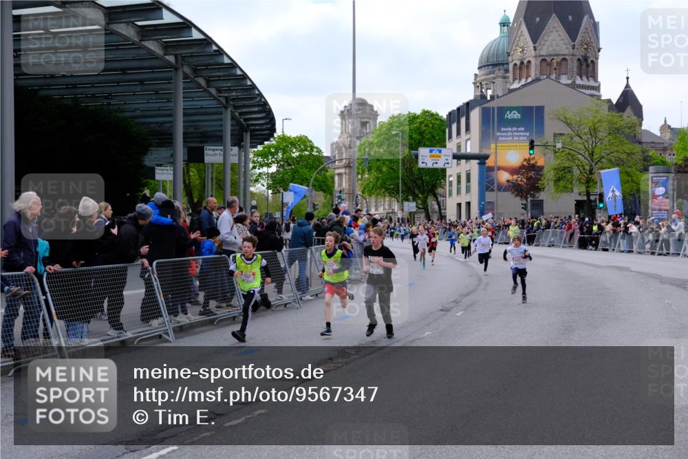 25.04.2026 - Das Zehntel Tim E. http://msf.ph/oto/9567347 25.04.2026 08:48:46 Ziel 1194, 1727, 2153, 2993, 3043, 3223, 3238, 3252, 3551, 3563, 3602, 3608, 3670 meine-sportfotos.de